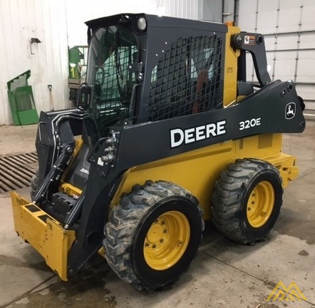 John Deere 320E Skid Steer Loader 0