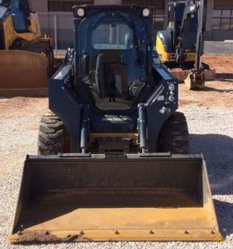 John Deere 320G Skid Steer Loader 1