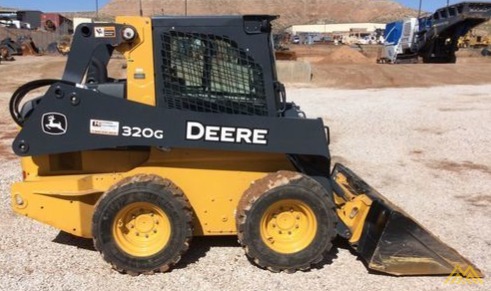 John Deere 320G Skid Steer Loader 4