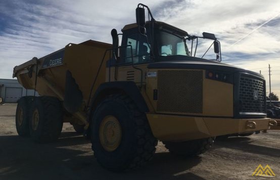 John Deere 410E Articulating Dump Truck 4