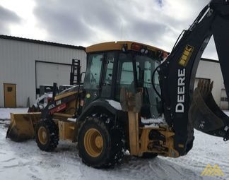 John Deere 410L Backhoe Loader 3