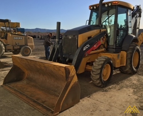 John Deere 410L Backhoe Loader 0