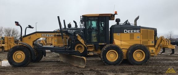 John Deere 772GP Motor Grader 1