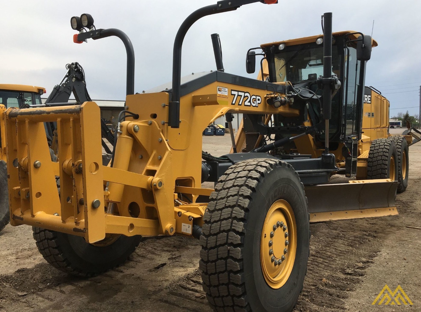John Deere 772GP Motor Grader 2