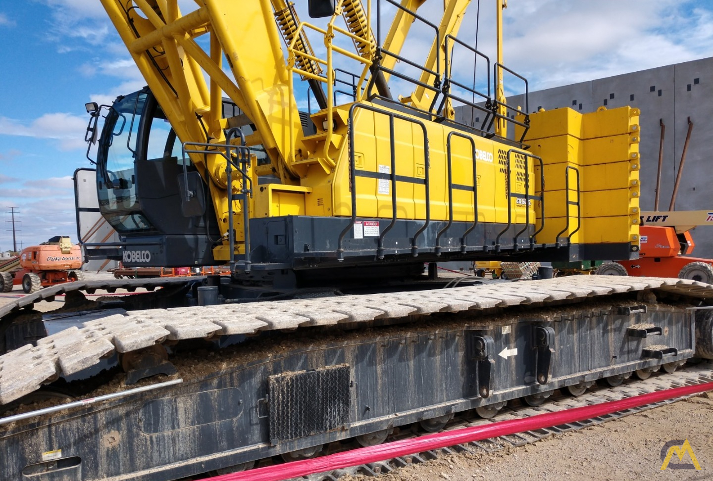 Kobelco CK1600G-2 160-Ton Lattice Boom Crawler Crane 2