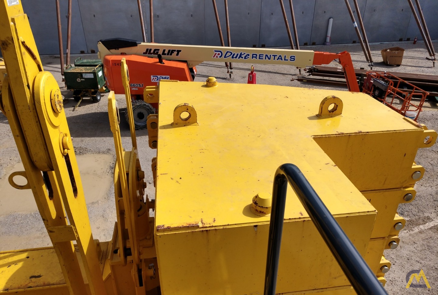 Kobelco CK1600G-2 160-Ton Lattice Boom Crawler Crane 15