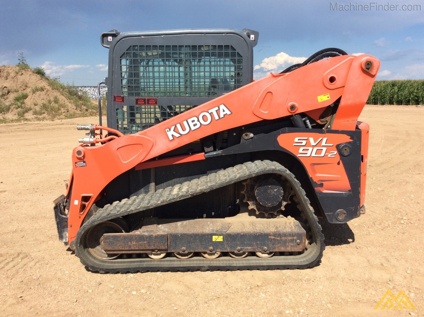 Kubota SVL90-2 Compact TRack Loader 3