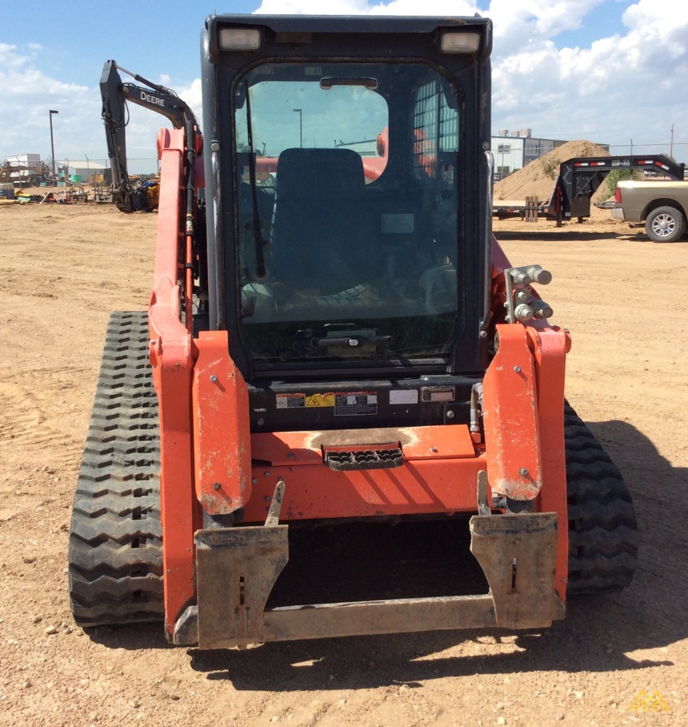 Kubota SVL90-2 Compact TRack Loader 7