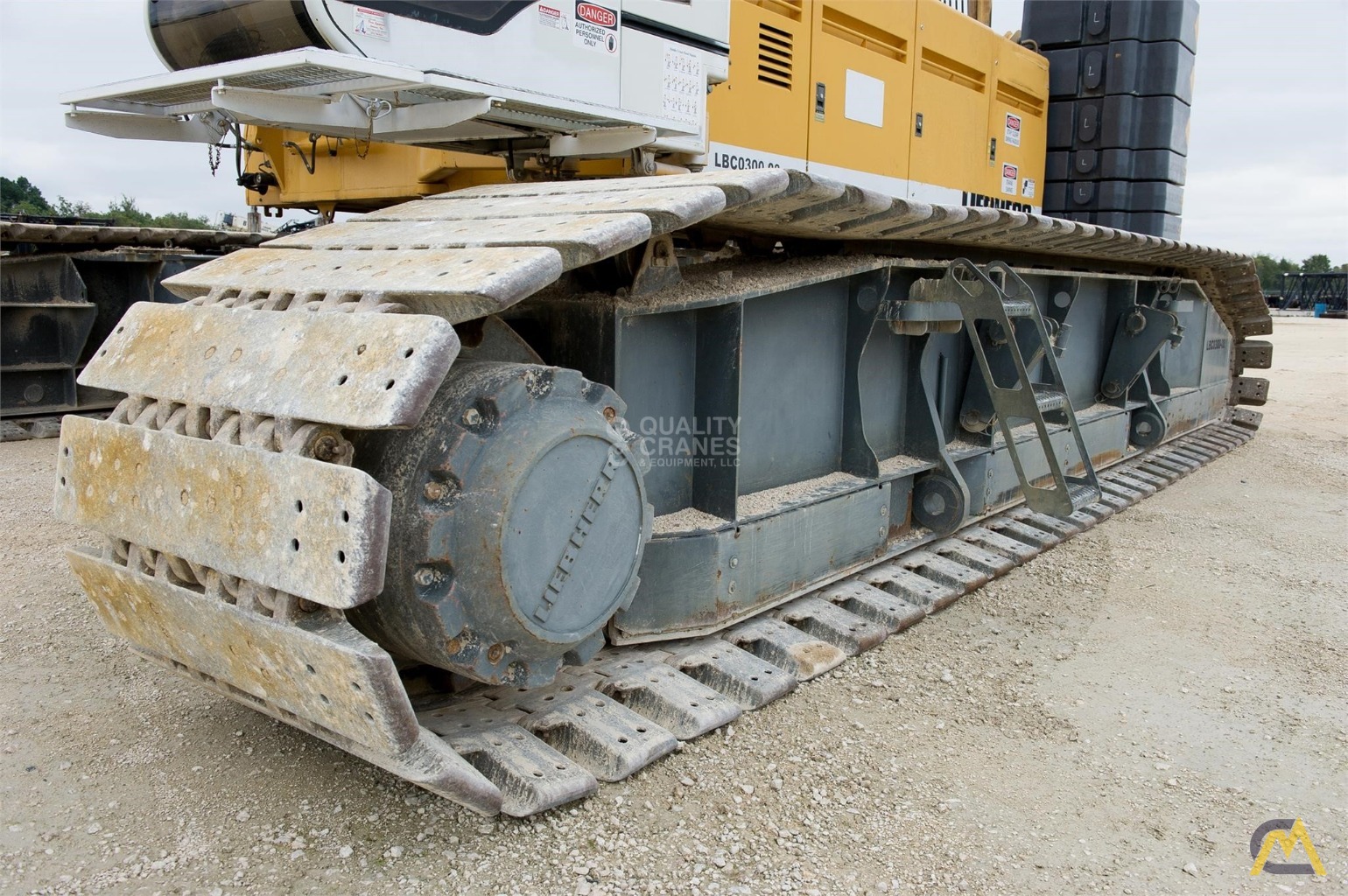 Liebherr LR 1280 300-Ton Lattice Boom Crawler Crane 16