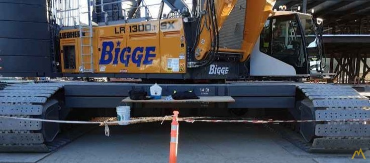 Liebherr LR 1300.1 SX 330-ton Lattice Boom Crawler Crane 4