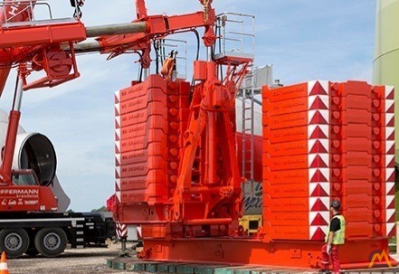 Liebherr LR 1750 750-ton Lattice Boom Crawler Crane 3
