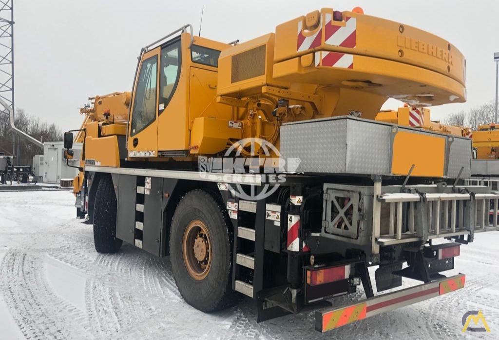 Liebherr LTM 1030-2.1 30-Ton Mobile Crane 3