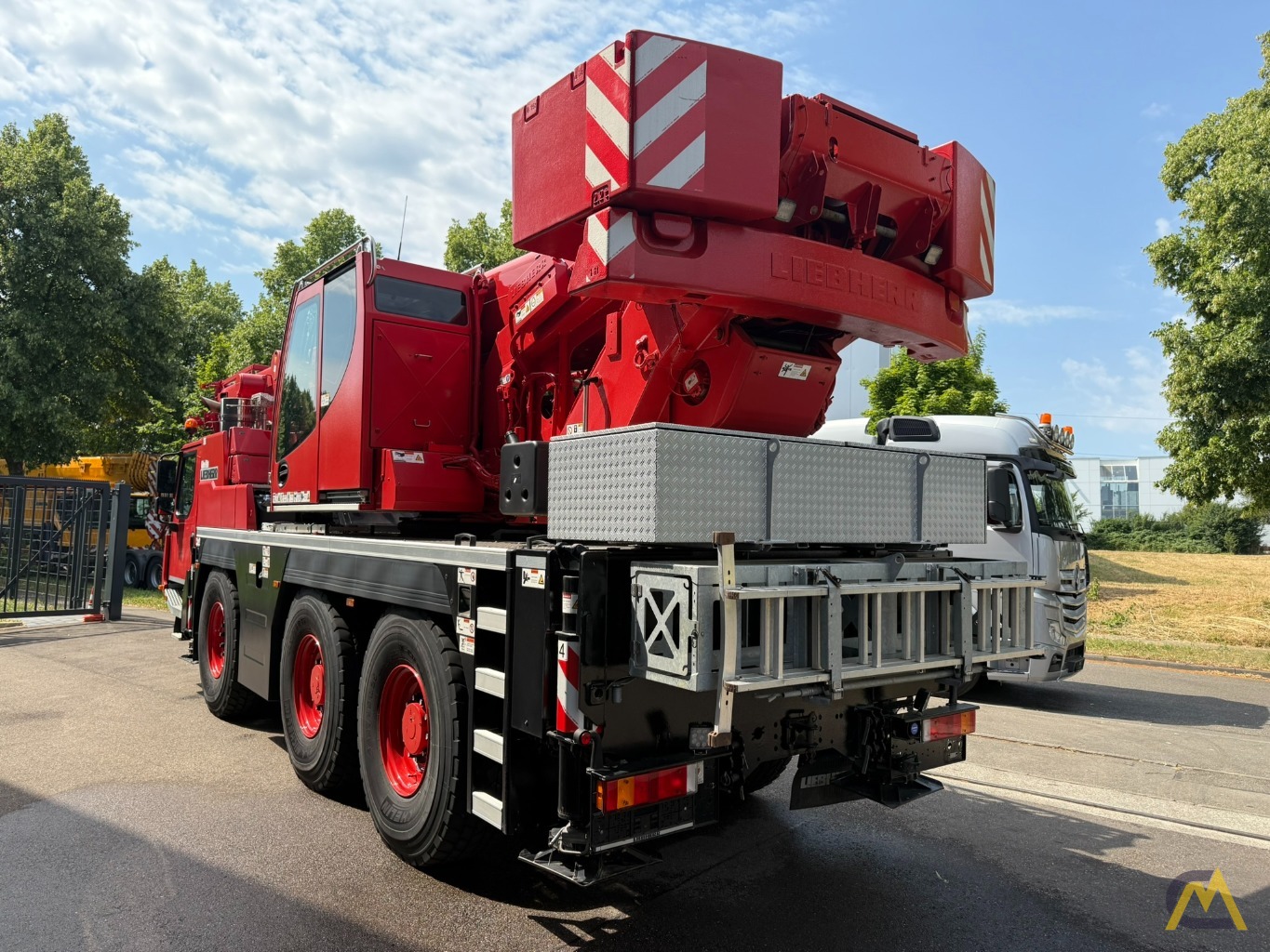 Liebherr LTM 1050-3.1 | low mileage - like new 3