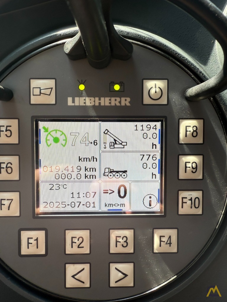 Liebherr LTM 1050-3.1 | low mileage - like new 22