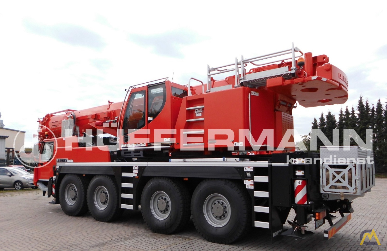 Liebherr LTM 1090-4.1 90-ton All Terrain Crane 3