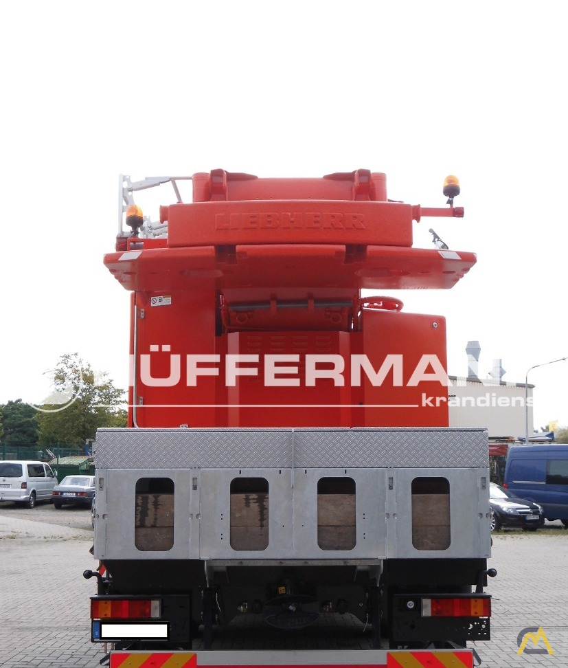 Liebherr LTM 1090-4.1 90-ton All Terrain Crane 4