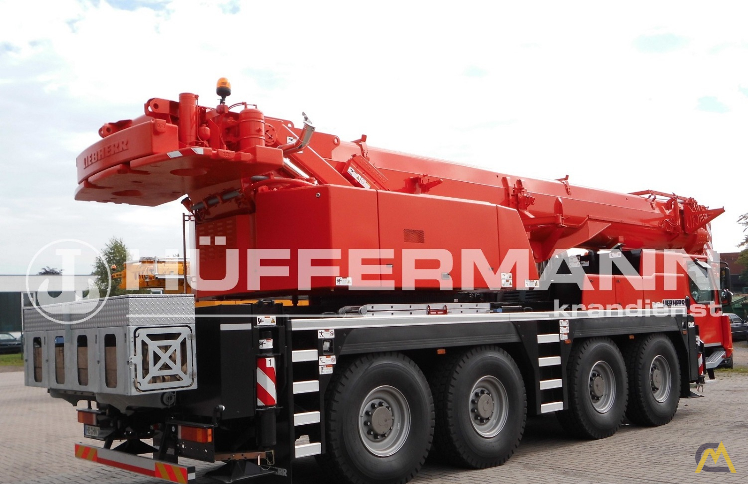 Liebherr LTM 1090-4.1 90-ton All Terrain Crane 5