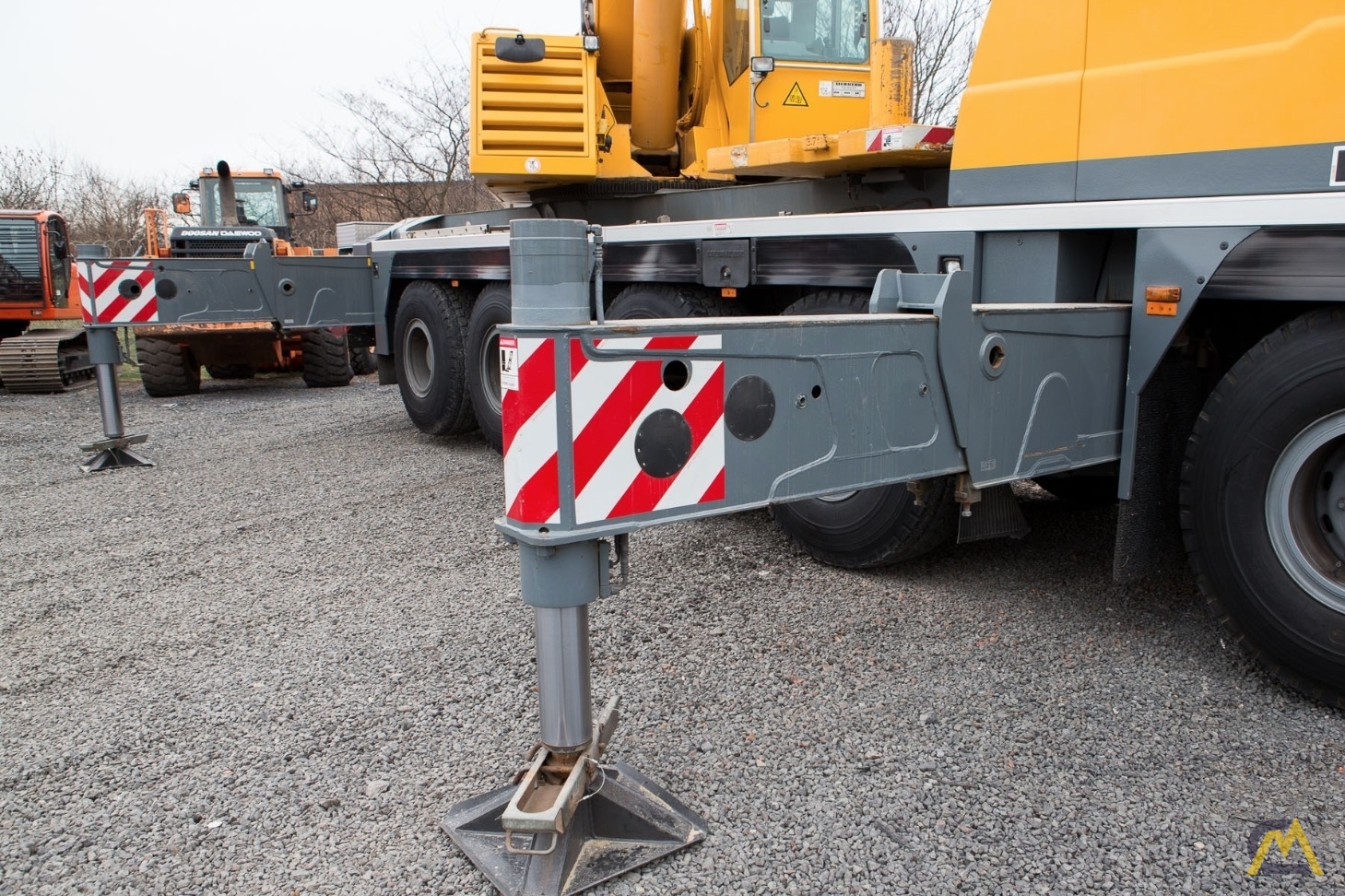 Liebherr LTM 1130-5.1 160-Ton All Terrain Crane 36