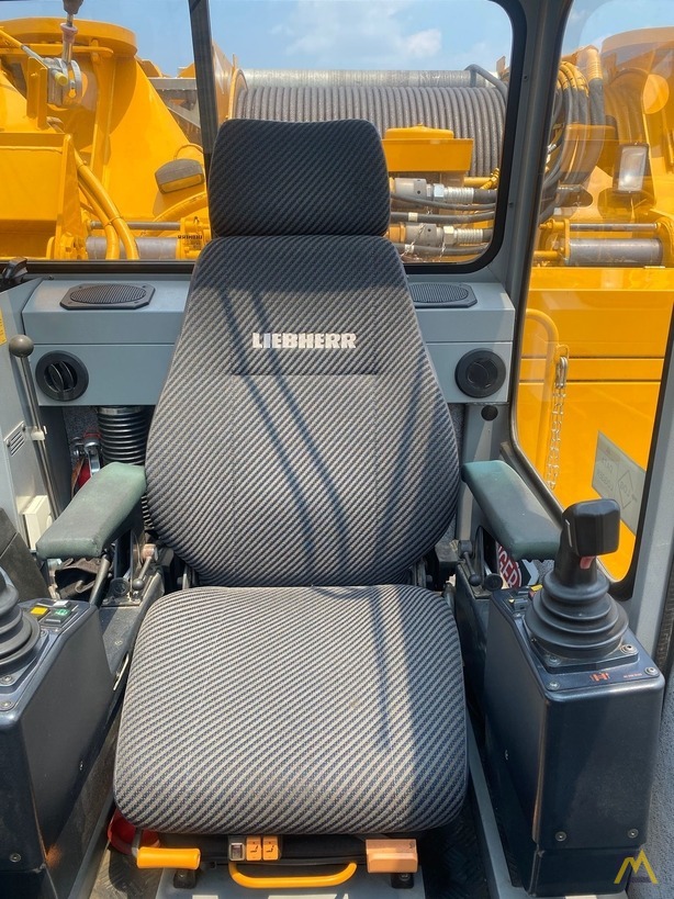 Liebherr LTM 1500-8.1 600-Ton All Terrain Crane 3