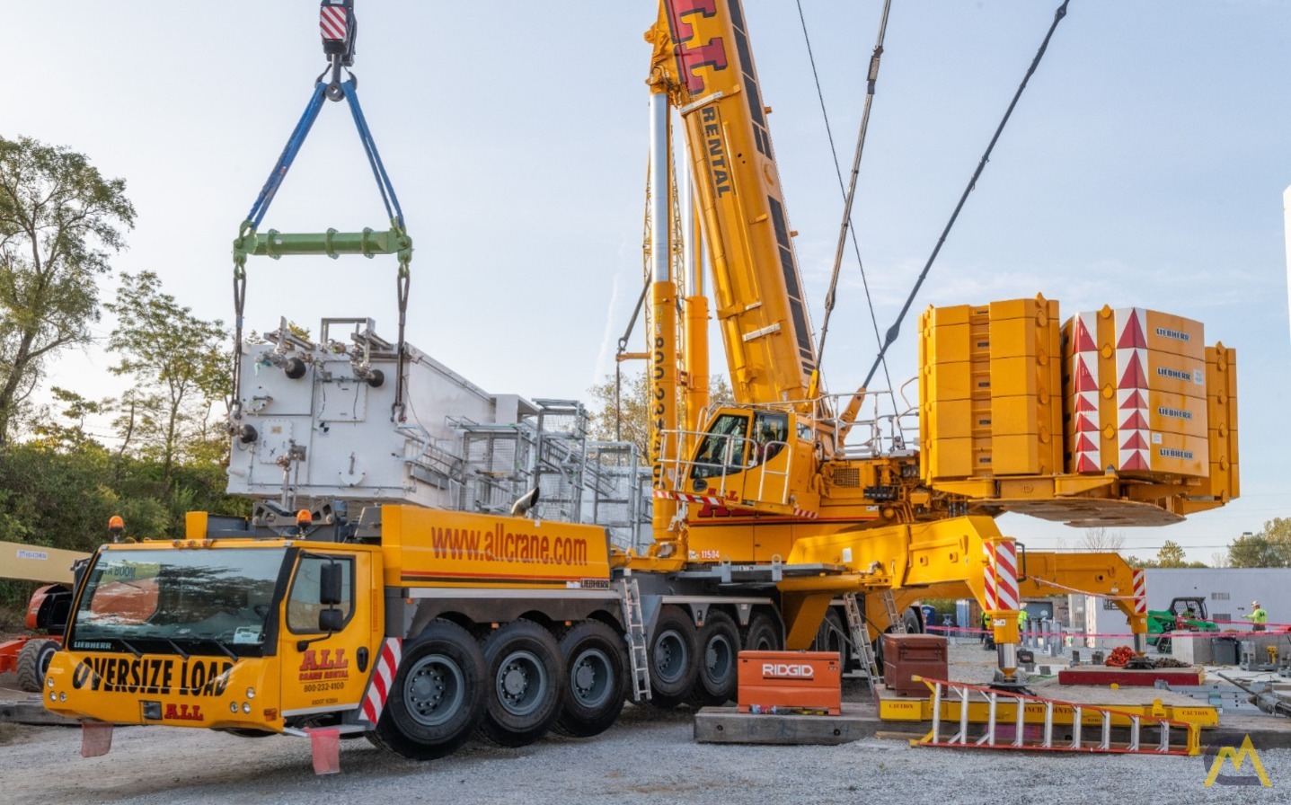 Liebherr LTM 1750-9.1 900-Ton All Terrain Crane 0