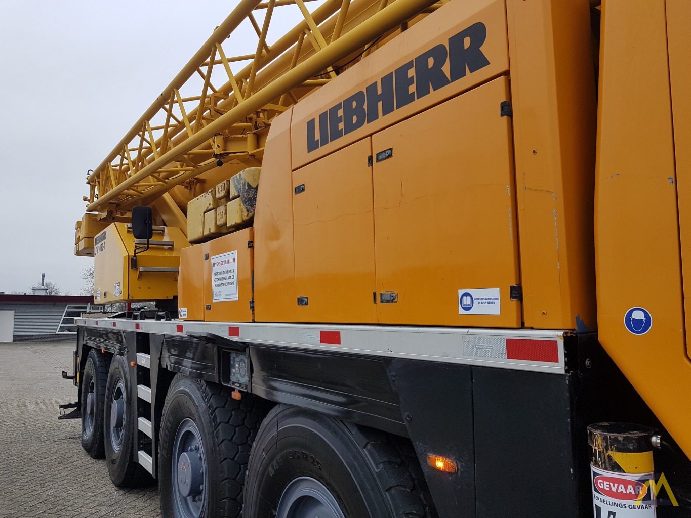 Liebherr LTM 1080-1 80-Ton All Terrain Crane 12