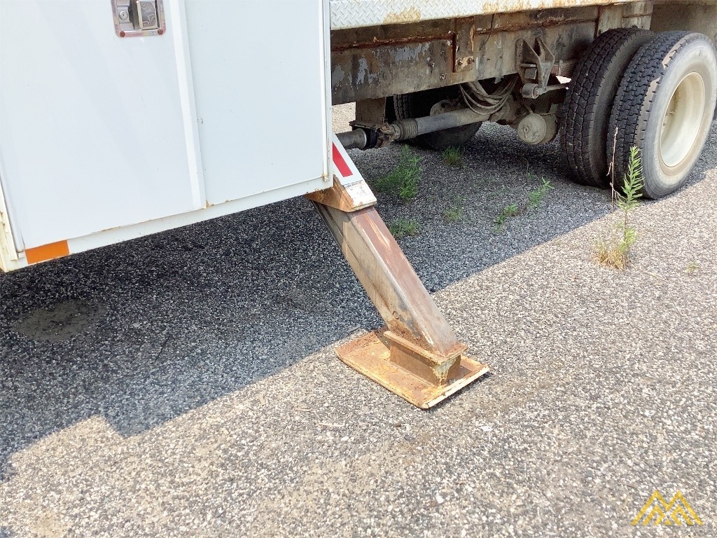 Lift All LM-70-2MS Utility Bucket on International 7300 SFA 4X4 14