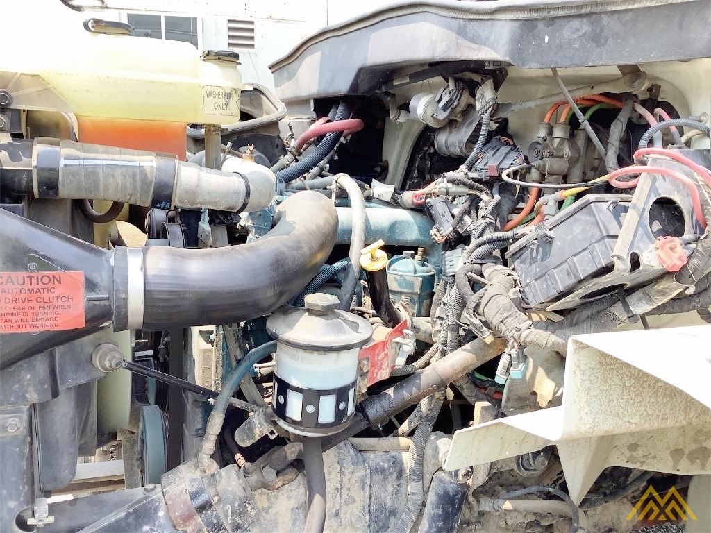 Lift All LM-70-2MS Utility Bucket on International 7300 SFA 4X4 17
