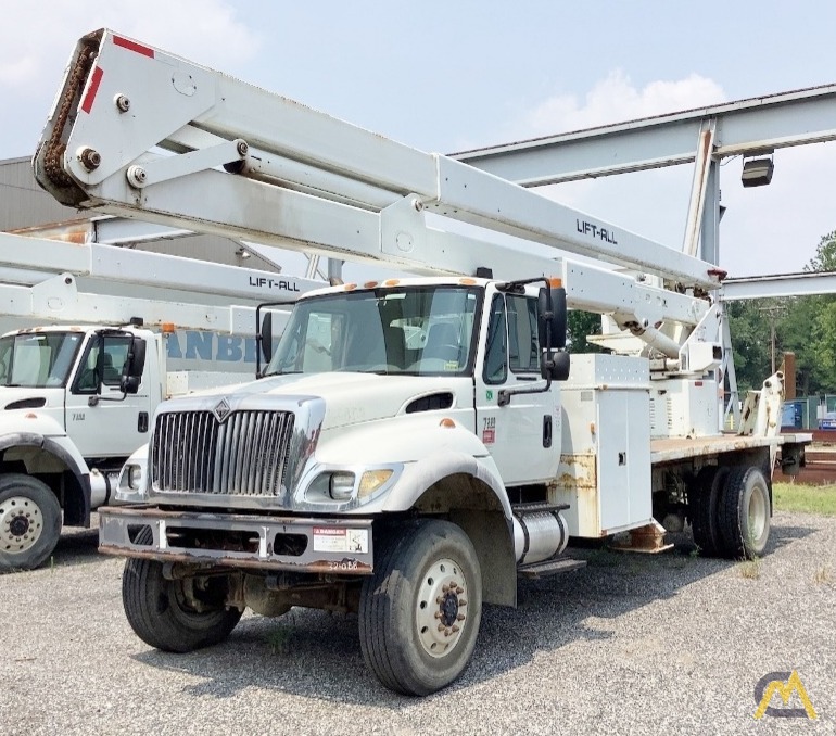 Lift All LM-70-2MS Utility Bucket on International 7300 SFA 4X4 0