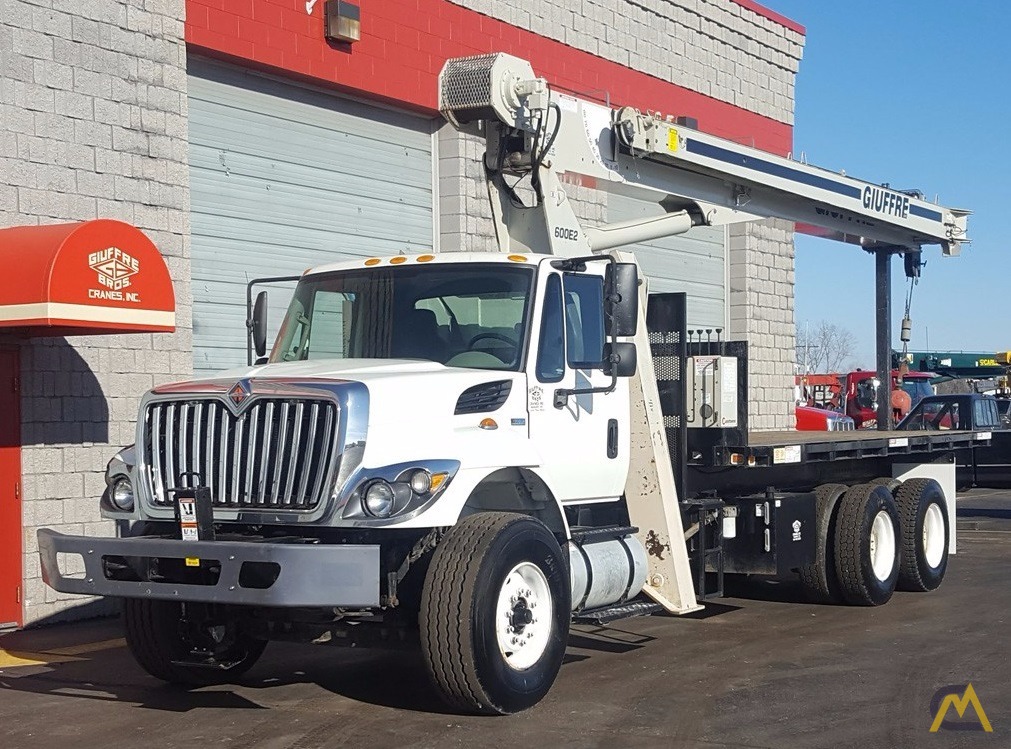 LIGHTLY USED 2012 20 TON NATIONAL - 90' BOOM! 0