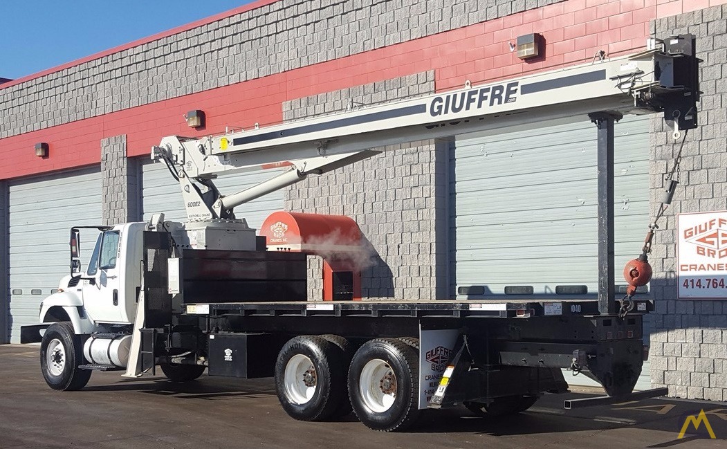 LIGHTLY USED 2012 20 TON NATIONAL - 90' BOOM! 4