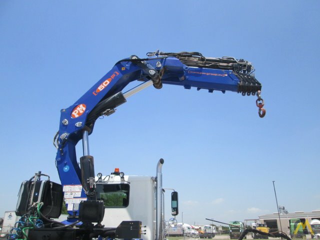 Like New!!! PM 50 P 11-Ton Knuckleboom Crane 42