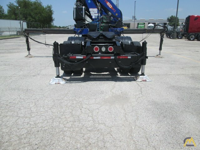 Like New!!! PM 50 P 11-Ton Knuckleboom Crane 31