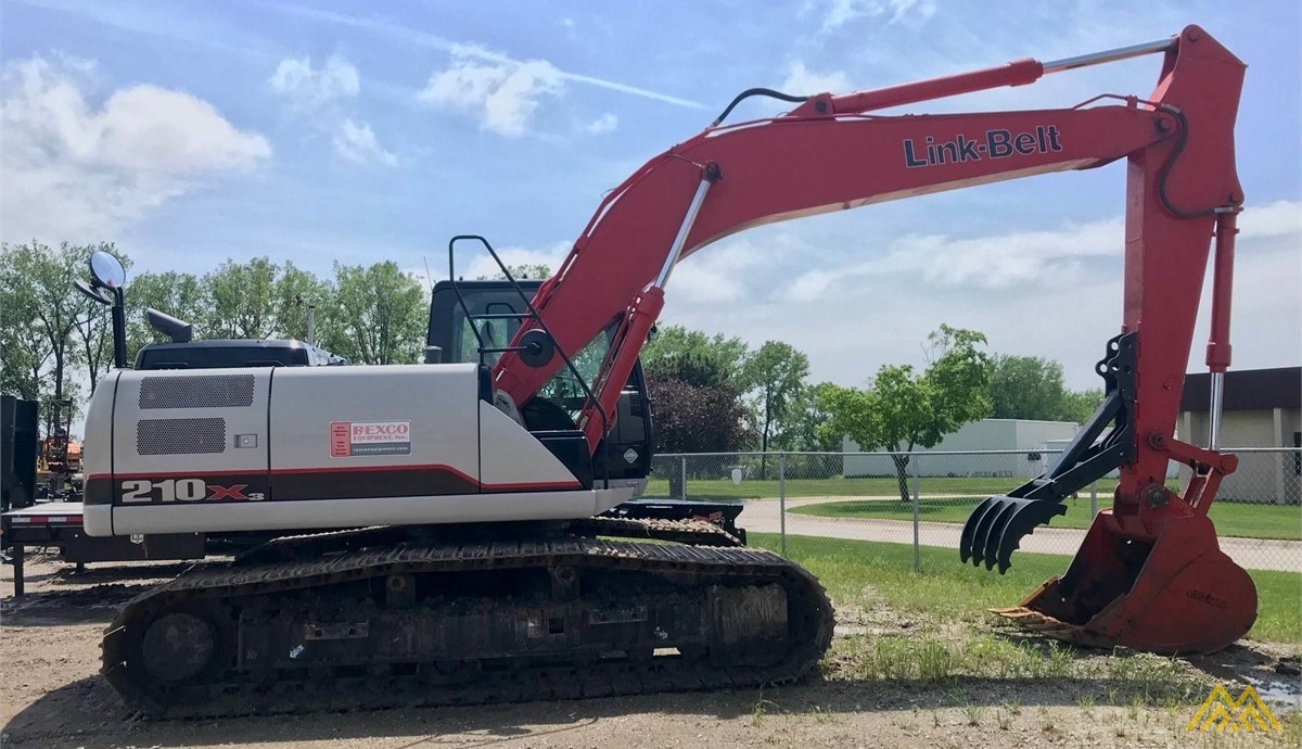 Link-Belt 210 X3 Excavator 0