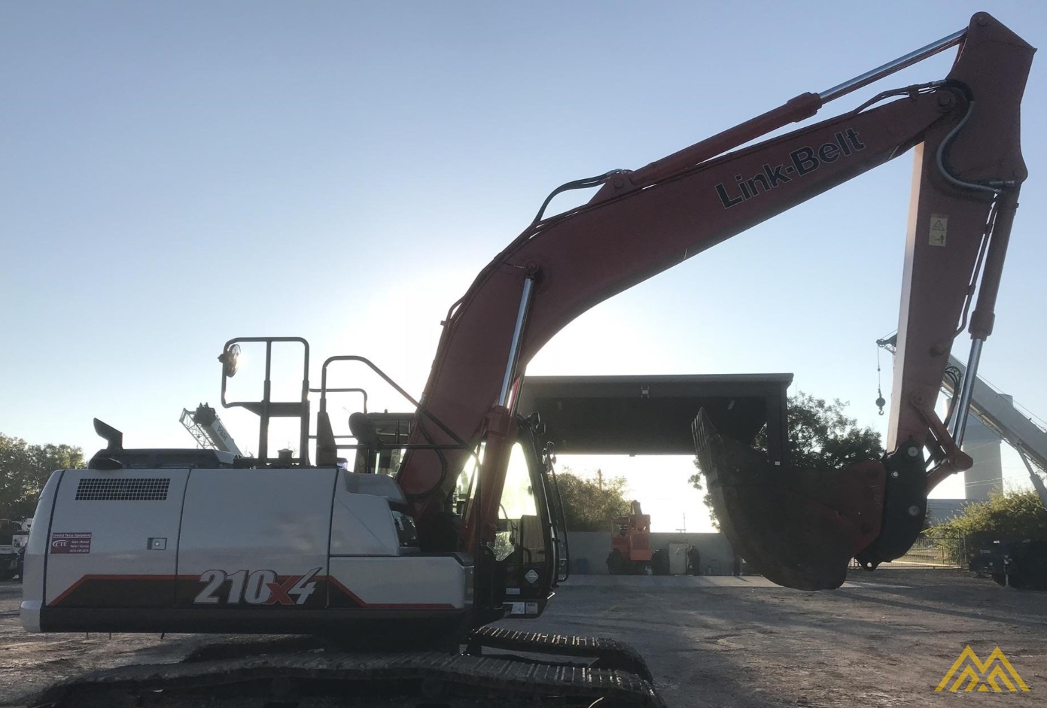 Link-Belt 210 X4 Excavator 0