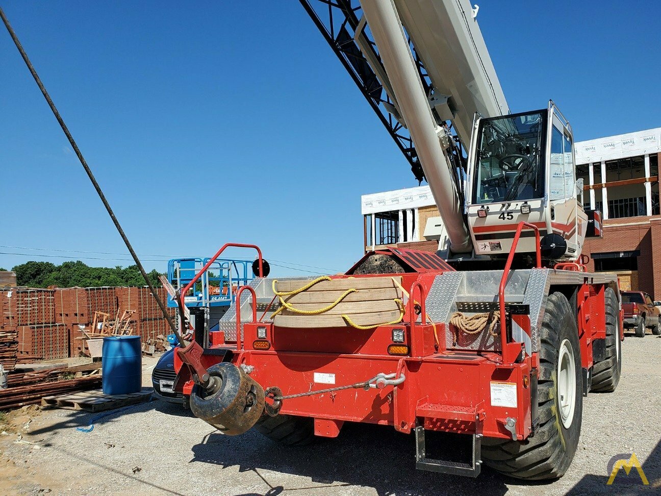 Link-Belt 75RT 75-ton Rough Terrain Crane 0