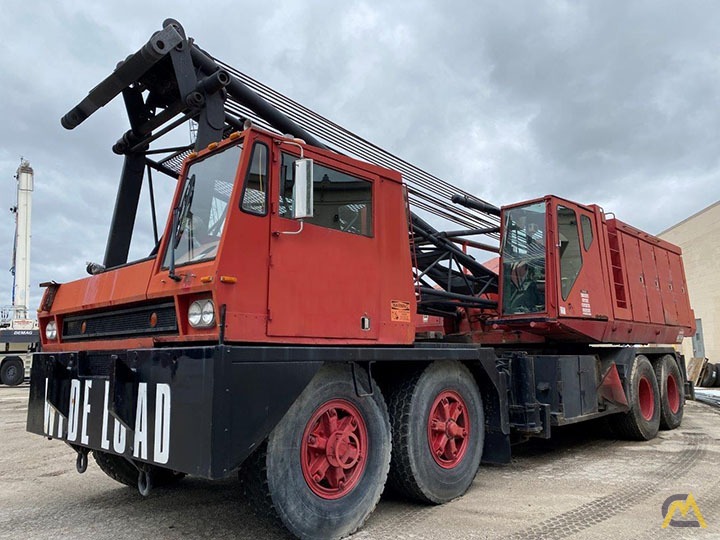 Link Belt HC-218A 100-Ton Lattice Boom Truck Crane 0