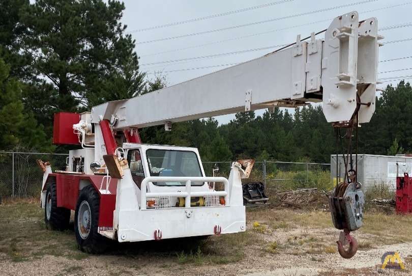 Link-Belt HCD-80D Down Cab Rough Terrain Crane 0