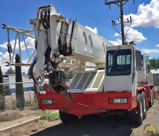 1989 Link-Belt HTC-1040 40-Ton Hydraulic Truck Crane; CranesList ID: 76 3