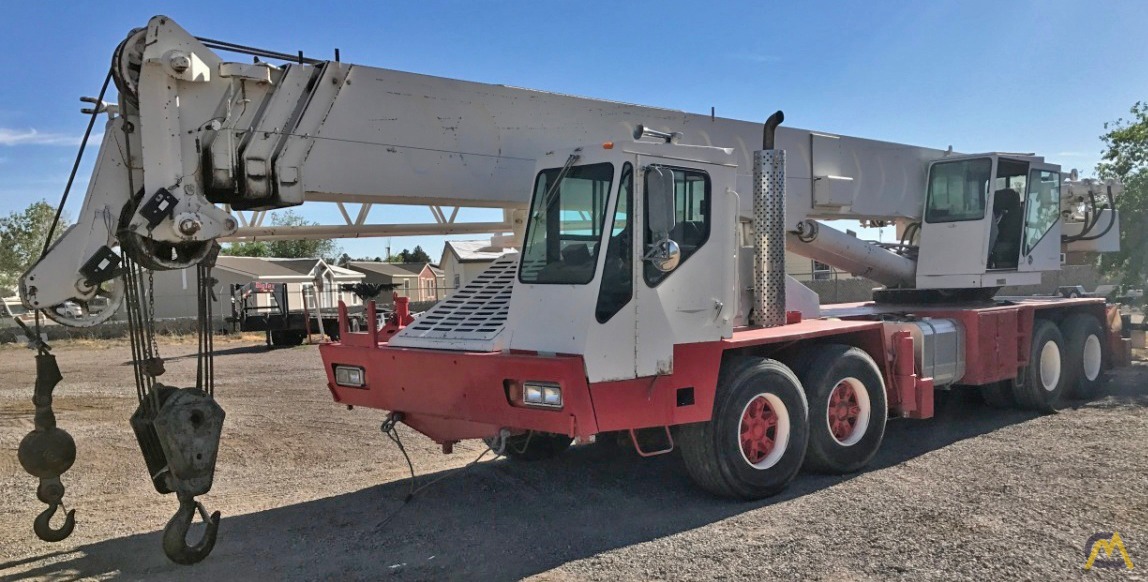 1989 Link-Belt HTC-1040 40-Ton Hydraulic Truck Crane; CranesList ID: 76 1