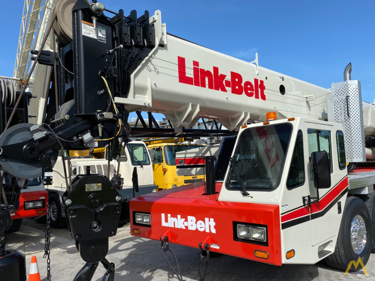 Link-Belt HTC-86100 100-ton Truck Cranes 9