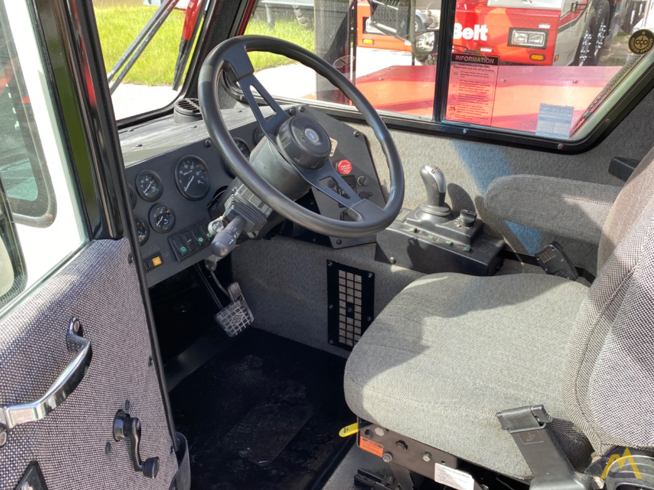 Link-Belt HTC-86100 100-ton Truck Cranes 17