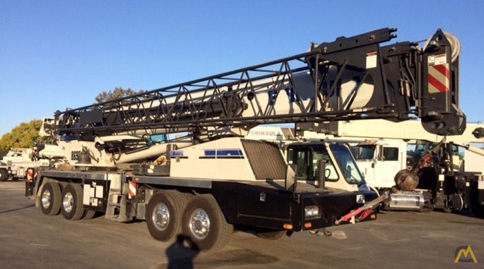 Link-Belt HTC-8690 90-ton Telescopic Boom Truck Crane 0