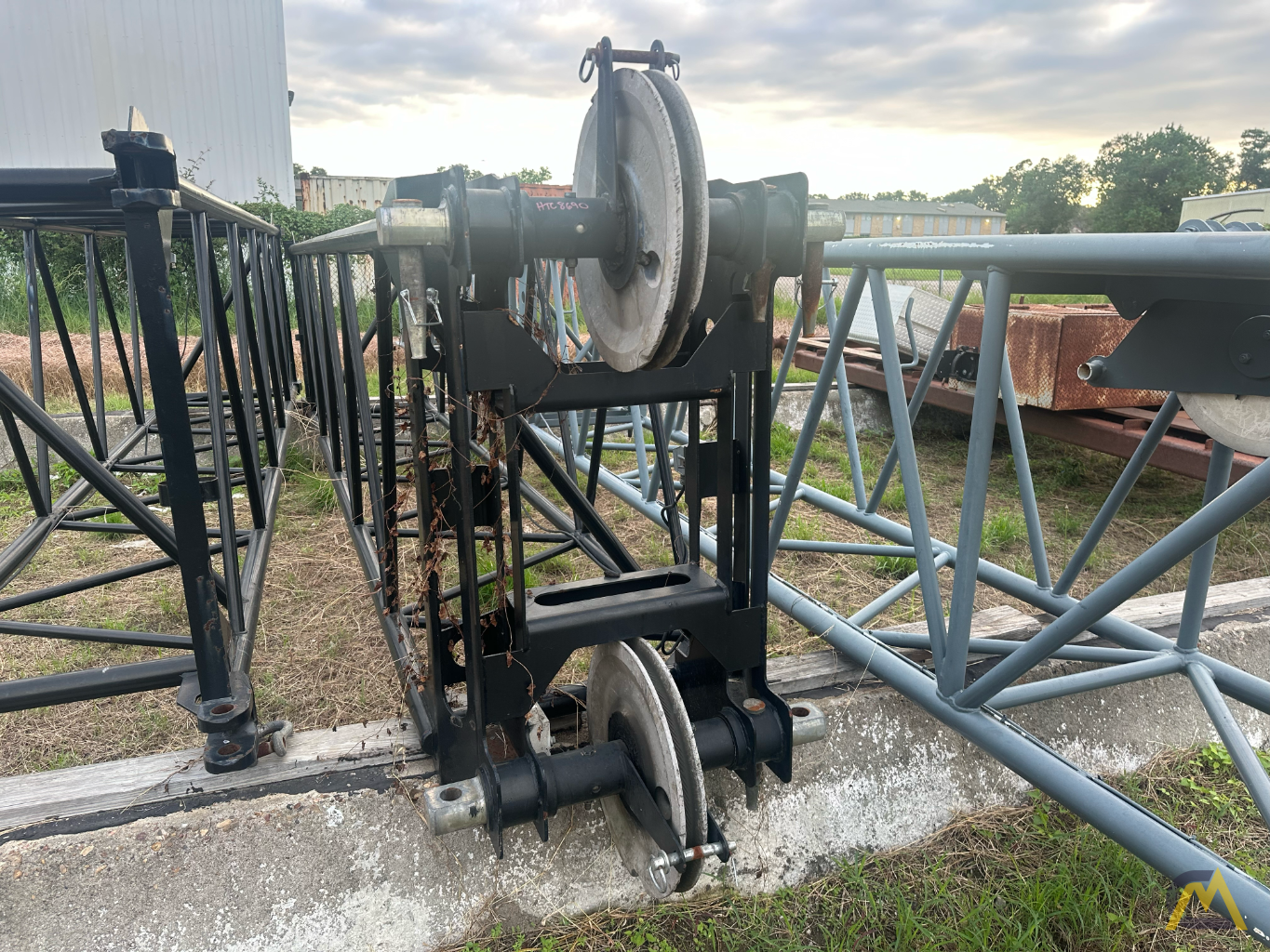 Link-Belt HTC-8690 2 x 16' tubular lattice jib extensions - CranesList ID: 951 1