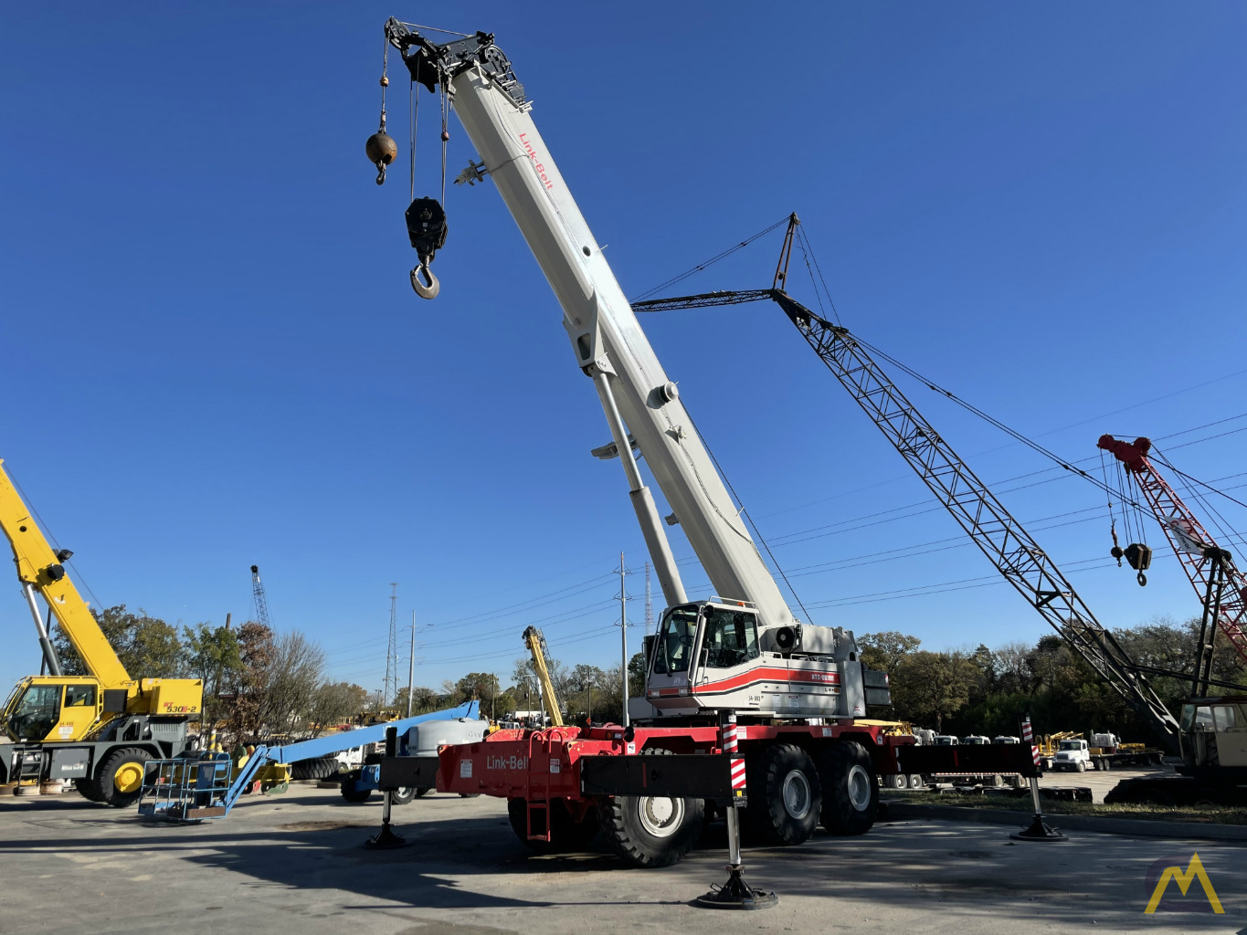 Link-Belt RTC-80100 100-Ton Rough Terrain Crane 19
