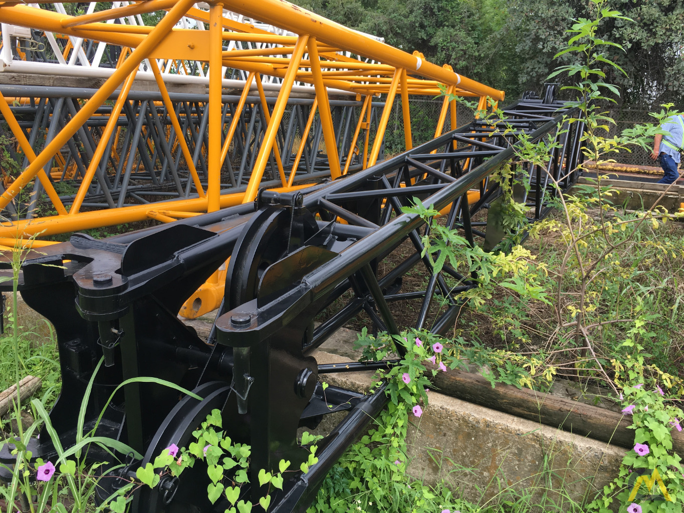 Link-Belt RTC-80100 100-Ton Rough Terrain Crane 32