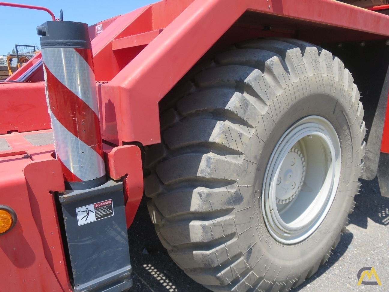 Link-Belt RTC-8050 Series II 50-ton Rough Terrain Crane 37