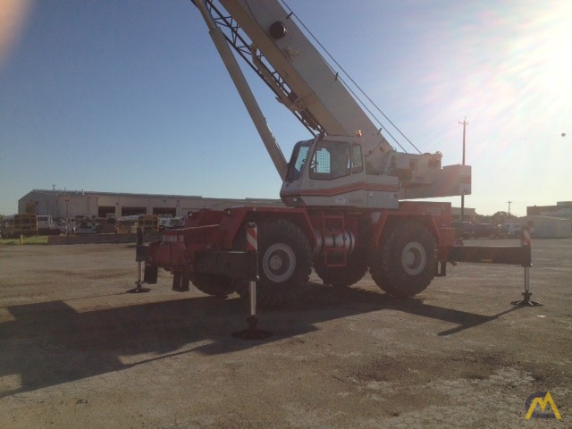 Link-Belt RTC-8075 75-ton Rough Terrain Crane 2