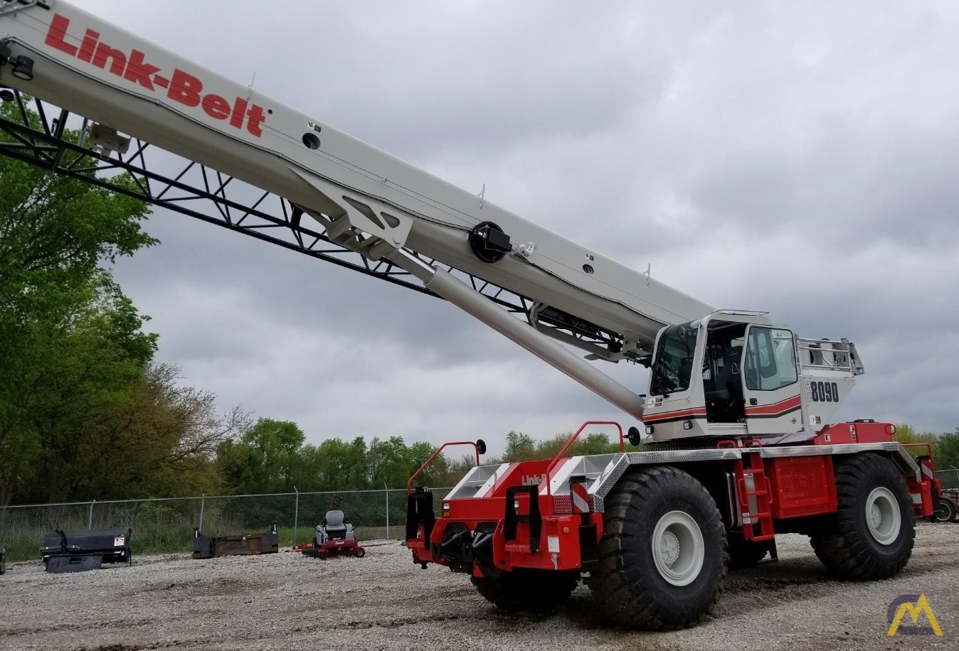 Link-Belt RTC-8090 Series II 90-ton Rough Terrain Crane 2