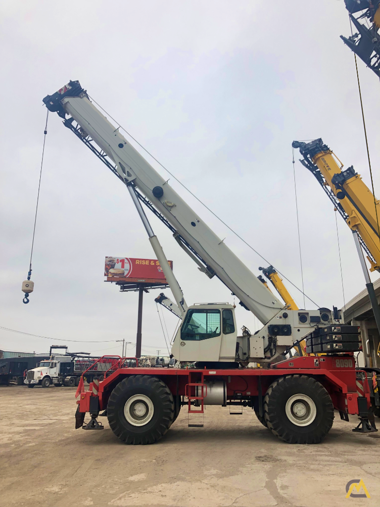 Link-Belt RTC-8090 II 90-Ton Rough Terrain Crane 3