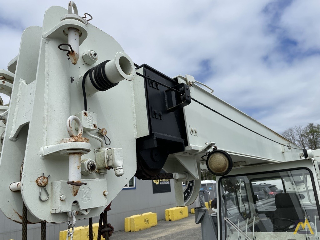 Lorain LCD 150 15-ton Down Cab Rough Terrain Crane 4